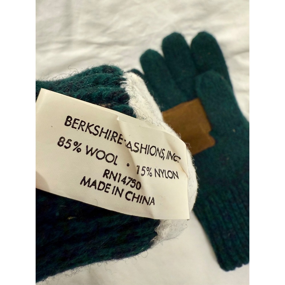 Berkshire Fashions Chic Green Wool Blend Knit Gloves Suede Palm Patch‎ Lined - Picture 4 of 5